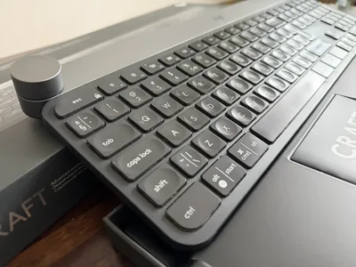 Logitech CRAFT - prémiová bezdrôtová klávesnica – náhľad 4