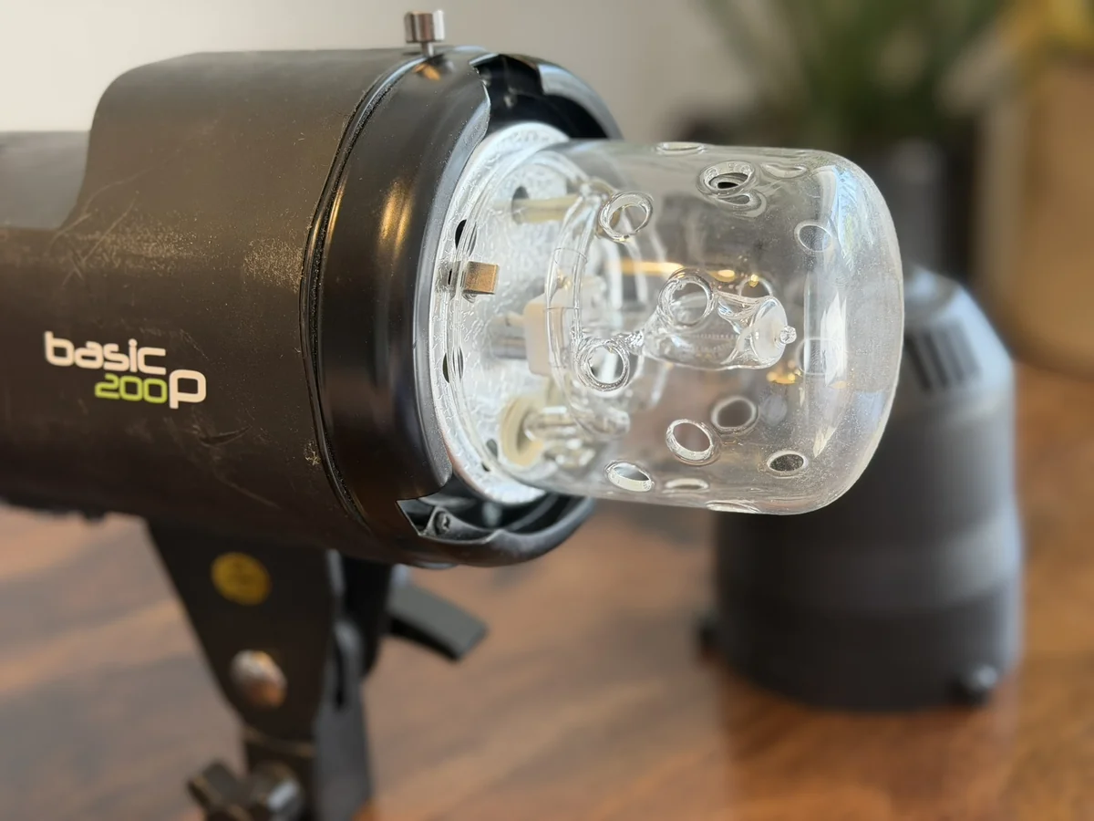 Terronic Basic 200P - štúdiový blesk 200W – fotka 1 z 5