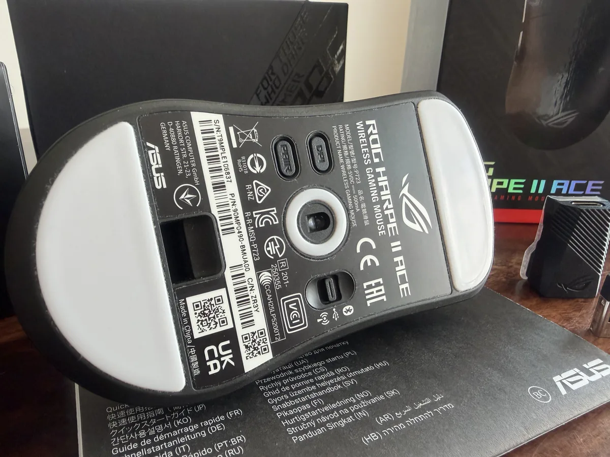ASUS ROG Harpe II ACE Wireless Gaming Mouse – fotka 2 z 4